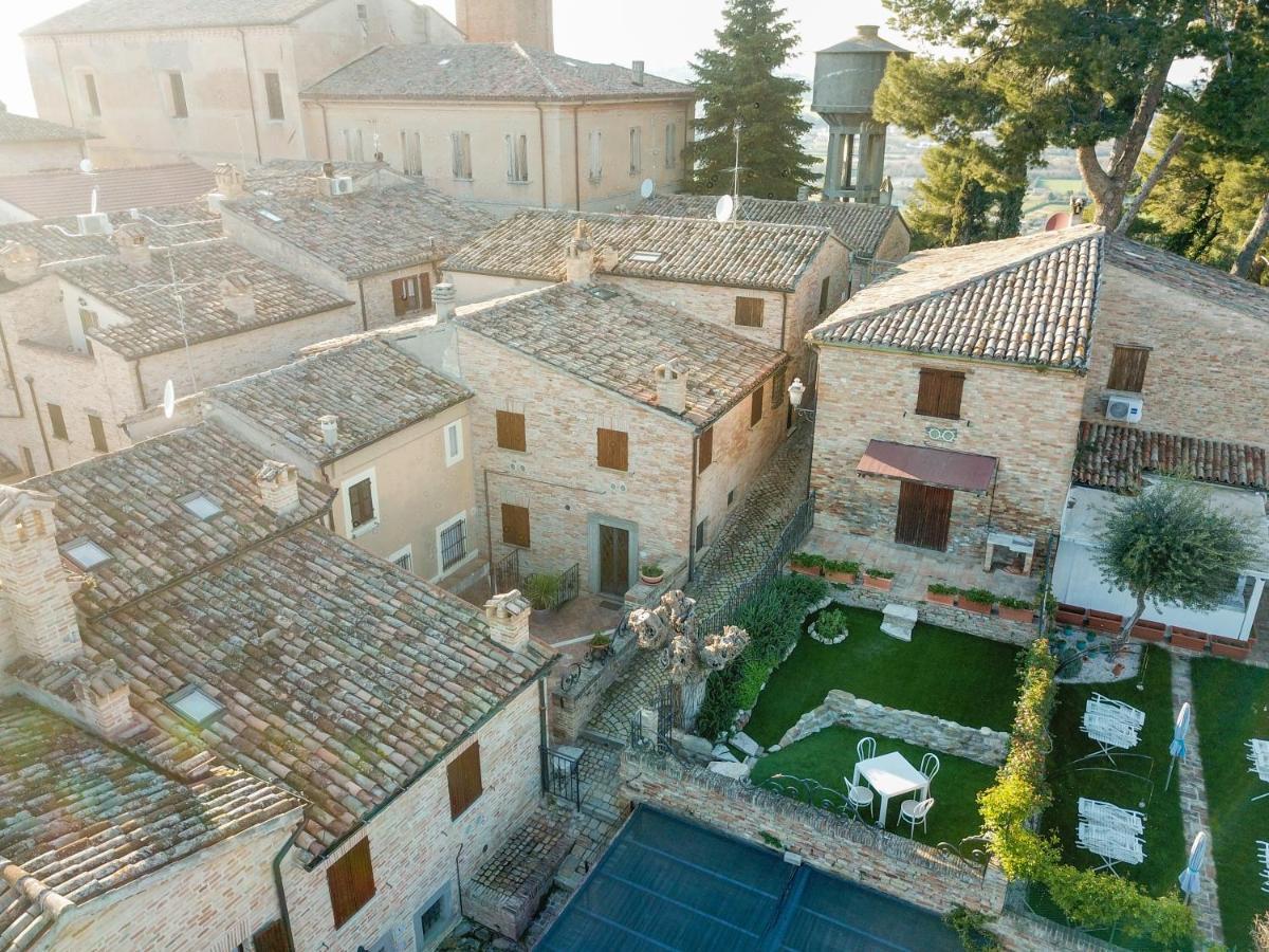 Albergo Diffuso Borgo Montemaggiore Montemaggiore al Metauro Exterior foto